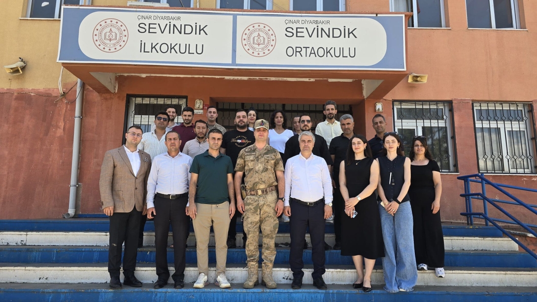 Çınarda Okullar Tatil mi?